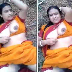 Desi Aunty Showing her Boobs n Pussy