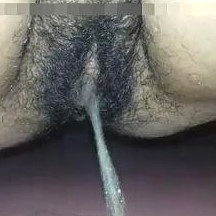 Beautiful Pinki bhabi ki mast hairy choot indoor pissing