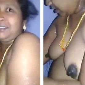 desi aunty hot bath