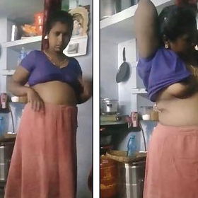 Sexy Mallu Aunty changing cloths